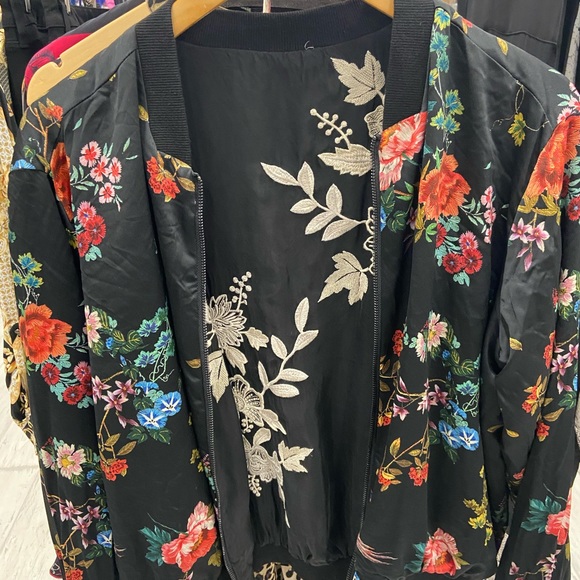 ☀️Johnny Was Reversible Bomber Jacket☀️ - Picture 2 of 5